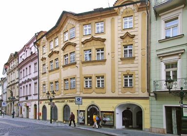 Прага. Проходной дом В Темпле. Фото Галины Пунтусовой