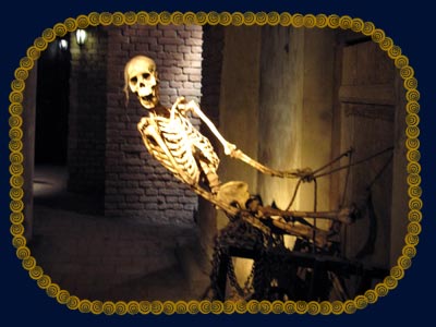 Прага. Скелет на Янском вршке в Музее пражских преданий и привидений. Фото Галины Пунтусовой