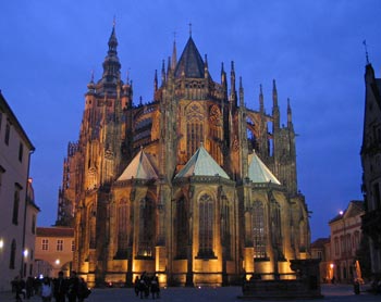 Прага. Вид на кафедральный собор св. Вита с востока. Фото Галины Пунтусовой