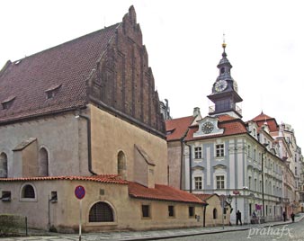Прага. Староновая синагога и еврейская ратуша. Фото Галины Пунтусовой