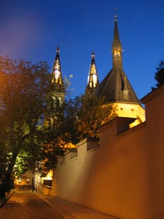 Прага. Вид на костел св. Петра и Павла на Вышеграде. Фото Галины Пунтусовой