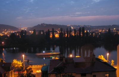 Прага. Вид на Смихов с правого берега Влтавы. Фото Галины Пунтусовой