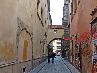 Прага. Тынская улица. Фото Галины Пунтусовой