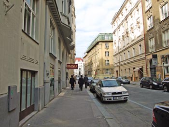 Прага. Везеньская улица. Фото Галины Пунтусовой